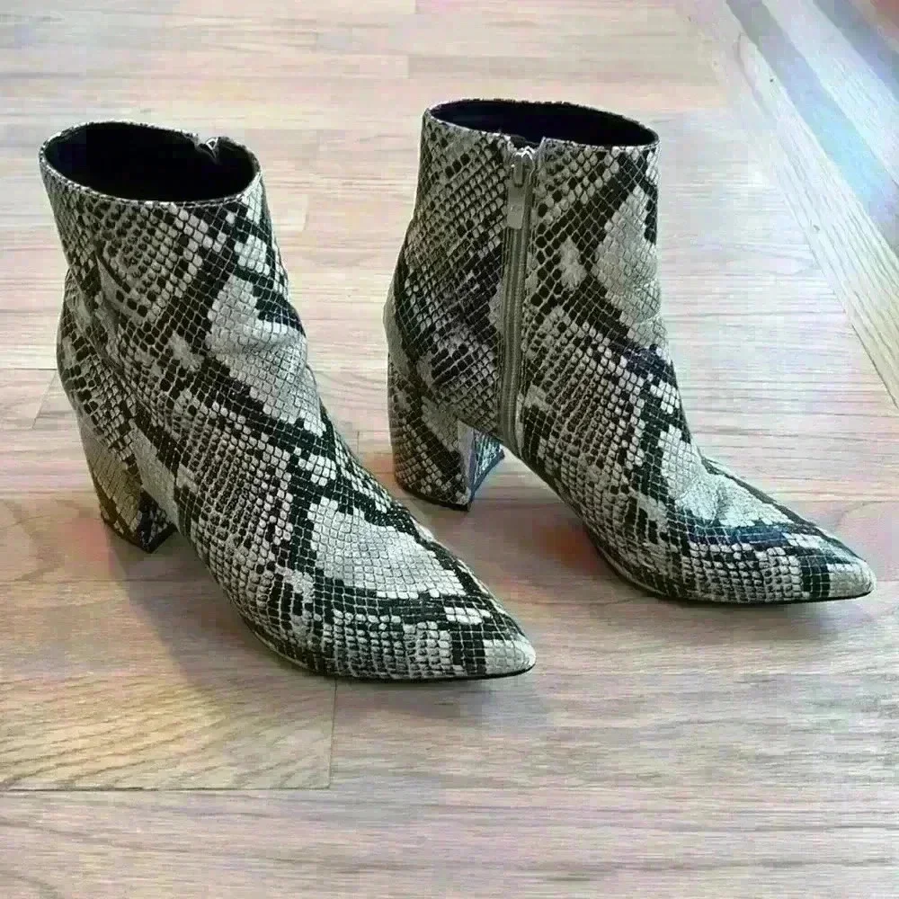 Marc Fisher Gaylen Bootie - Picture 4 of 6